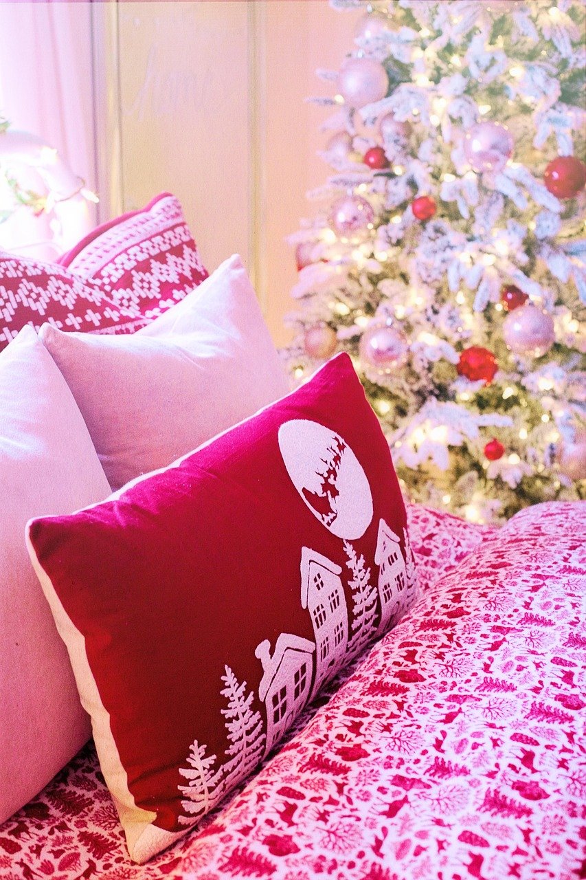 christmas, bed, bedding, sheets, comfy, comfortable, warm, cozy, winter, home, bedroom, relax, comfort, relaxing